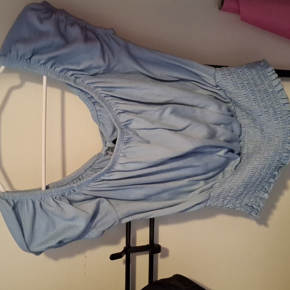 Light Blue Ruched Top - Picture 3 of 3